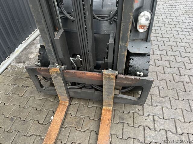 Elektro 4 Rad-Stapler Linde E25-01