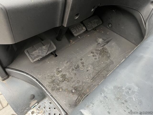 Elektro 4 Rad-Stapler Linde E25-01