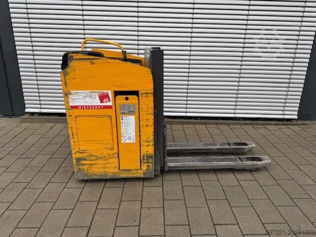 High lift pallet trucks sit-down Jungheinrich ESD 220