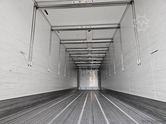 Kühl-/Tiefkühltransport SCHMITZ SKO 24