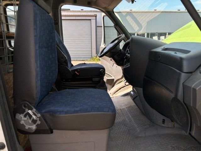 Autotransporter IVECO 65C17 Fzg Transporter 3 Liter Motor