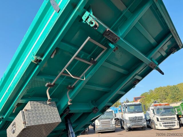 Three-sided tipper truck MERCEDES-BENZ Arocs 1836 4x2 MEILLER Kipper AHK 35to