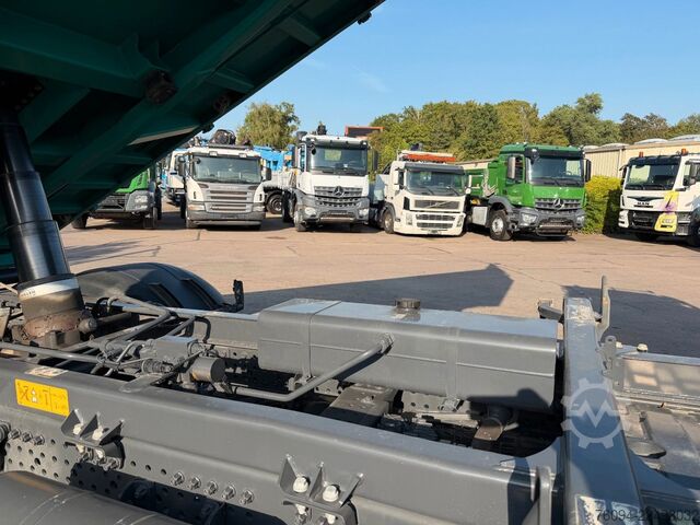 Three-sided tipper truck MERCEDES-BENZ Arocs 1836 4x2 MEILLER Kipper AHK 35to