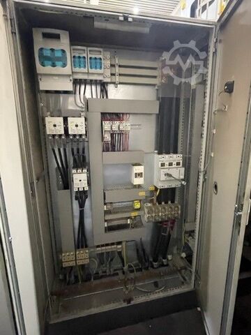 Hydraulic press with 500 t pressing force Schuler Hydrap HPDZb 500 -2400/1300