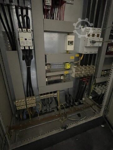 Hydraulic press with 500 t pressing force Schuler Hydrap HPDZb 500 -2400/1300