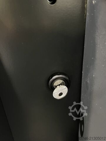 V ( 5213 ) Schienenführung * NEU / Unbenutzt !!! LINDE V  ( 5213 ) Rail Guidance * NEW / Unused !!