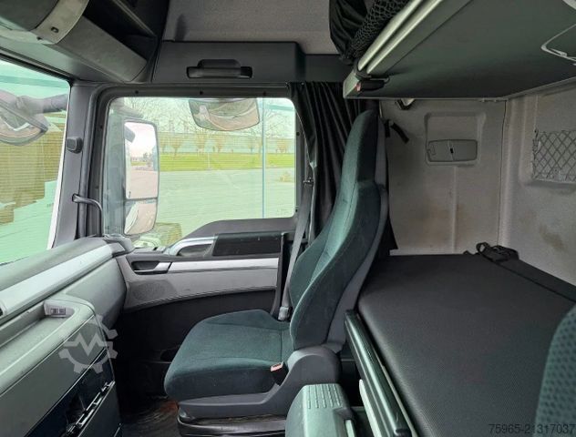 Standard tractor unit MAN TGX 18.440 EURO 6 NEW SMART TACHO 2X TANKS 657.0