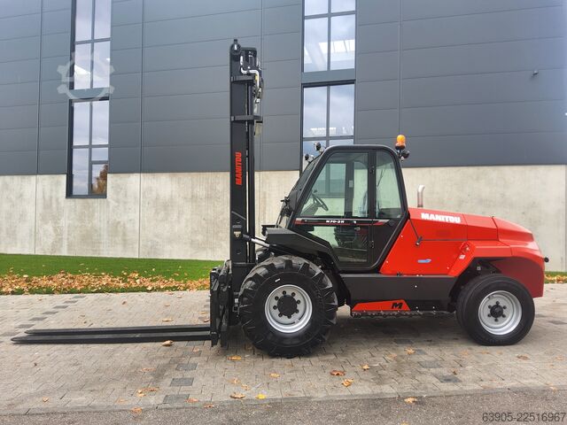 All-terrain forklift Manitou M 70-2