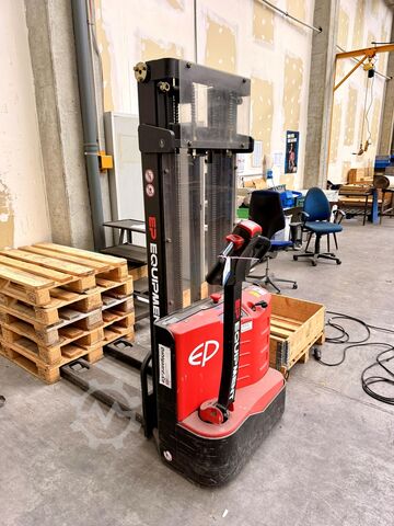 Electric pallet truck EP ES 12-12 ES