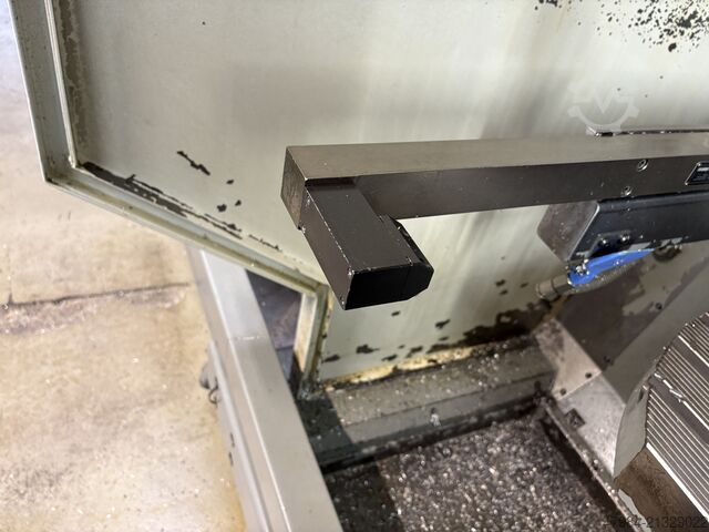 Universal-Bearbeitungszentrum DECKEL MAHO DMU 70 VL