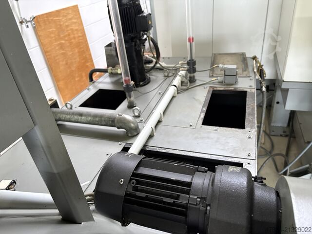Universal-Bearbeitungszentrum DECKEL MAHO DMU 70 VL