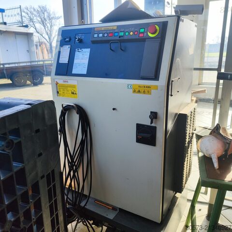 Industrial robot FANUC S430i 200