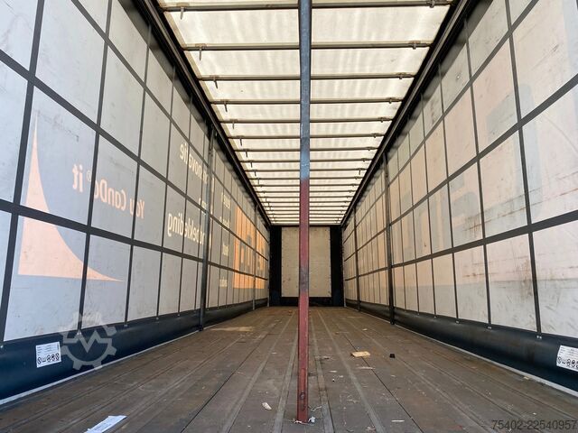 Curtain sided Pacton / Hard-Wood Floor / Steering Axle / 1x Lift Axl...