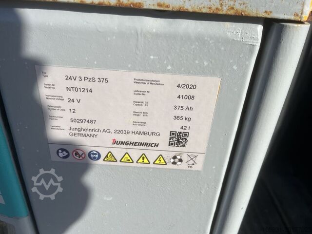 Tow Tractor Jungheinrich EZS350