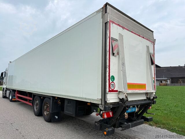 Box semitrailer SCHMITZ CARGOBULL SCB 2 Koffer mit Lbw Bj 2012