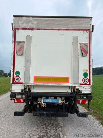 Box semitrailer SCHMITZ CARGOBULL SCB 2 Koffer mit Lbw Bj 2012