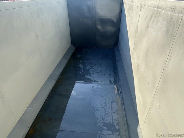 Container  