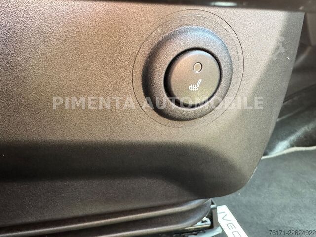 Transporter mit Koffer IVECO Daily 70C18A8P MY26 FILZ KOFFER AUT LBW LUFTFED