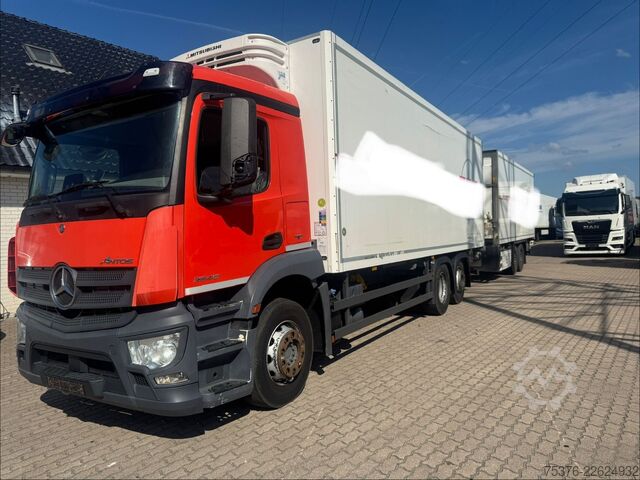 Kühlkoffer-LKW MERCEDES-BENZ ANTOS 2540 kompletter ZUG
