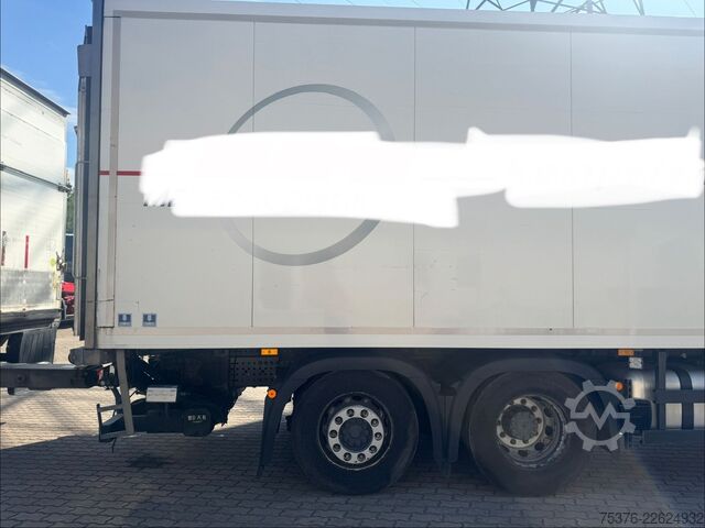 Kühlkoffer-LKW MERCEDES-BENZ ANTOS 2540 kompletter ZUG