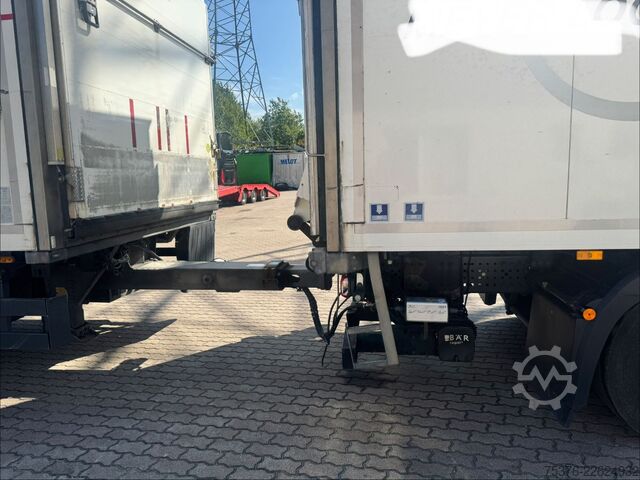 Kühlkoffer-LKW MERCEDES-BENZ ANTOS 2540 kompletter ZUG