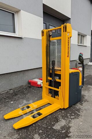 Pallet Stackers Jungheinrich EJC216 / new paint