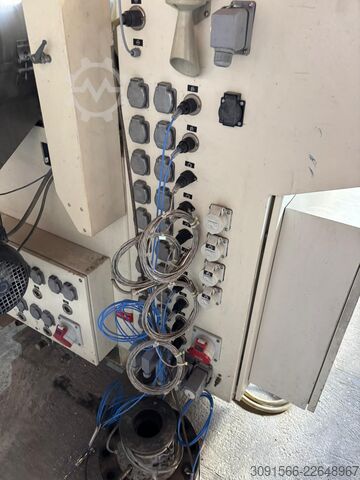 Twin-screw extruder KraussMaffei KMD 114-32
