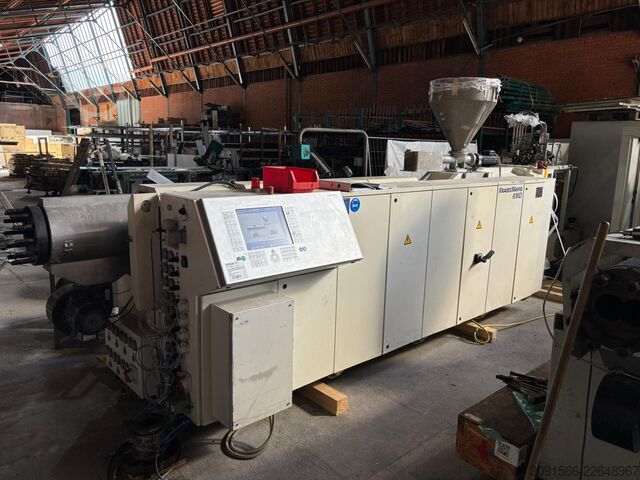 Twin-screw extruder KraussMaffei KMD 114-32