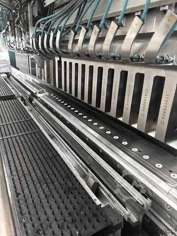 Sheet metal processing center Salvagnini P4