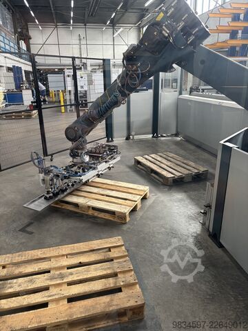 Sheet metal processing center Salvagnini P4
