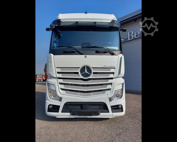 Standard tractor unit MERCEDES-BENZ Actros L 18 4x2 - Actros L 1852 LS 4x2