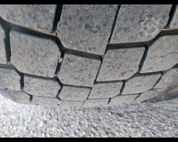 Standard tractor unit MERCEDES-BENZ Actros L 18 4x2 - Actros L 1852 LS 4x2