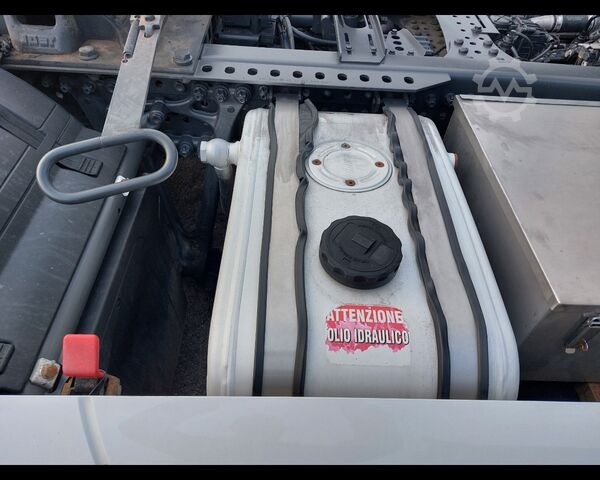 Standard tractor unit MERCEDES-BENZ Actros L 18 4x2 - Actros L 1852 LS 4x2