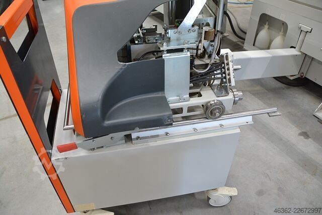 Laser-PUR-Kantenanleimmaschine HOLZ-HER LUMINA 1588
