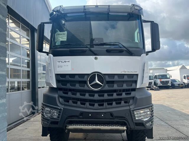 Tarpaulin Mercedes-Benz Arocs 3340 A 6x6 Cargo Truck