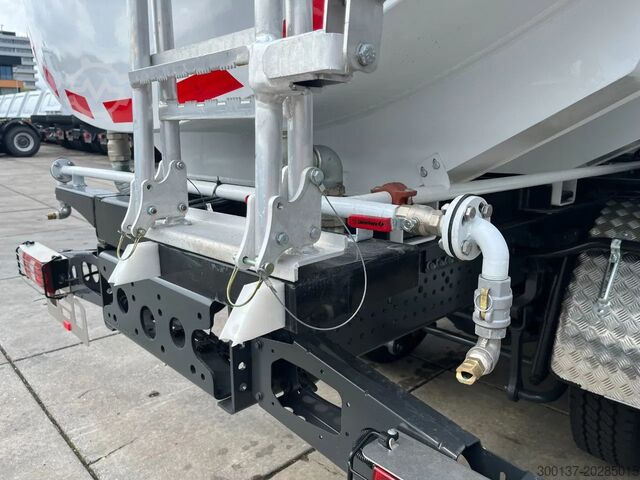 Tanker truck Mercedes-Benz Arocs 3340 6x4 Water Tank Truck