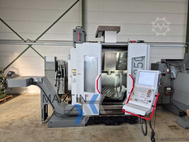 Vertical machining center HERMLE C 250 U