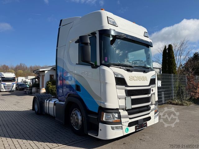 Volume tractor unit SCANIA R450 Lowliner/Leder/Hubsattelkupplung/Navi