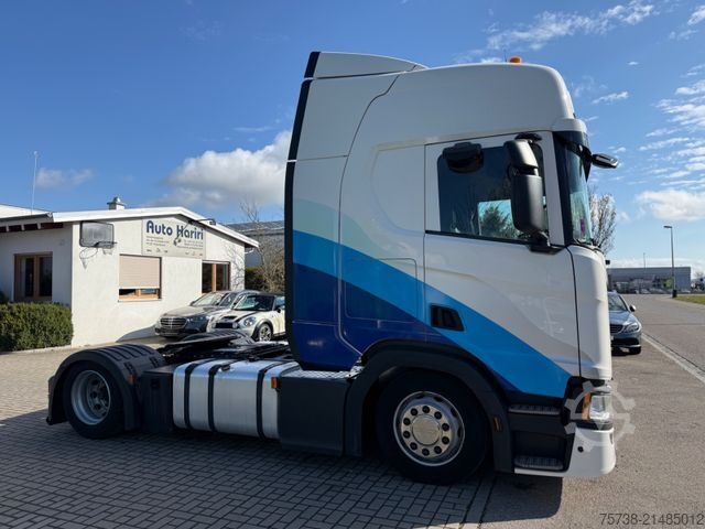 Volume tractor unit SCANIA R450 Lowliner/Leder/Hubsattelkupplung/Navi