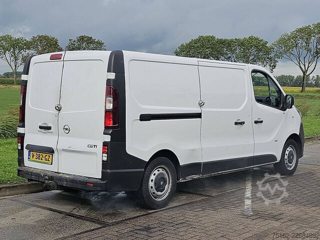 High-roof van OPEL VIVARO 1.6