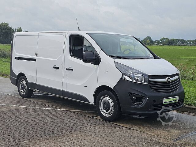 High-roof van OPEL VIVARO 1.6