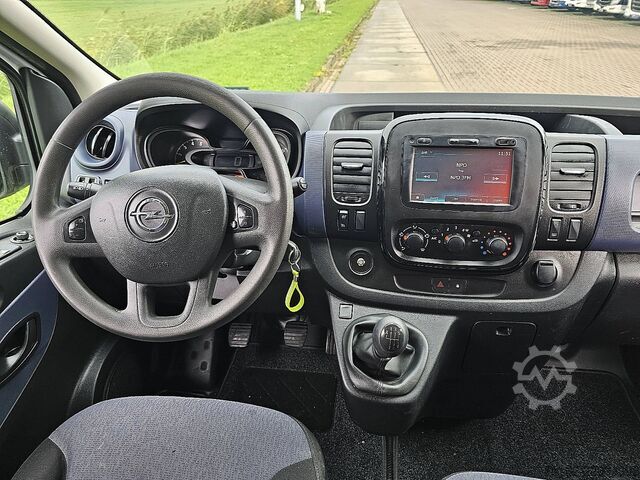High-roof van OPEL VIVARO 1.6