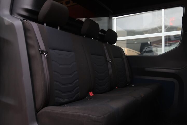 Chassis with cab Iveco Daily 35C18H 3.0 DC AUT/ CAMERA/ LED/ CRUISE/ C...