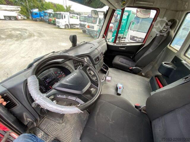 Skip truck IVECO Stralis AS330 Absetzkipper VDL