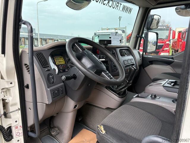 Kühl-/Tiefkühltransport DAF LF220FA + Thermo king + euro 6 + manual