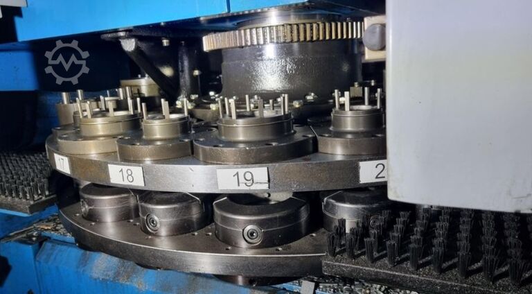 Revolver-Stanzmaschine FINNPOWER A5 20  2500 x 1250 mm