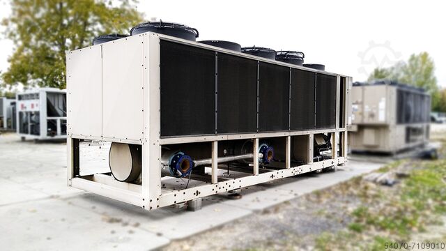 Chiller Used Aircooled Chiller York YAES 787 KW 2005 yom