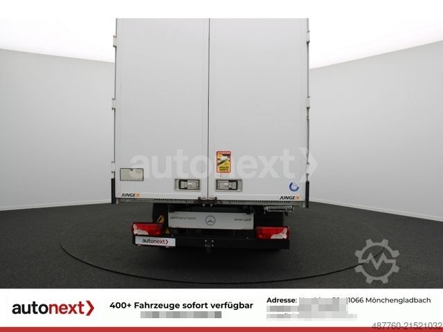 Transporter mit Koffer MERCEDES-BENZ Sprinter 519 Aut.*AHK 3,0t* Distronic+Kamera+Nav