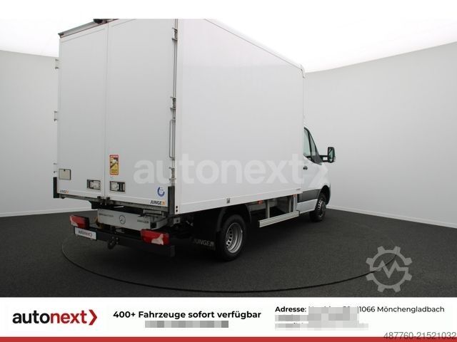 Transporter mit Koffer MERCEDES-BENZ Sprinter 519 Aut.*AHK 3,0t* Distronic+Kamera+Nav
