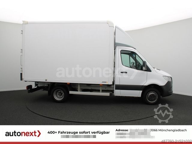 Transporter mit Koffer MERCEDES-BENZ Sprinter 519 Aut.*AHK 3,0t* Distronic+Kamera+Nav